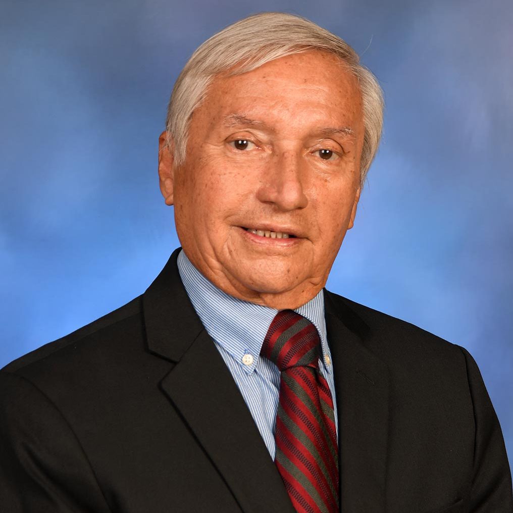Dr. Julio Quintana Díaz Dr. Julio Quintana Díaz